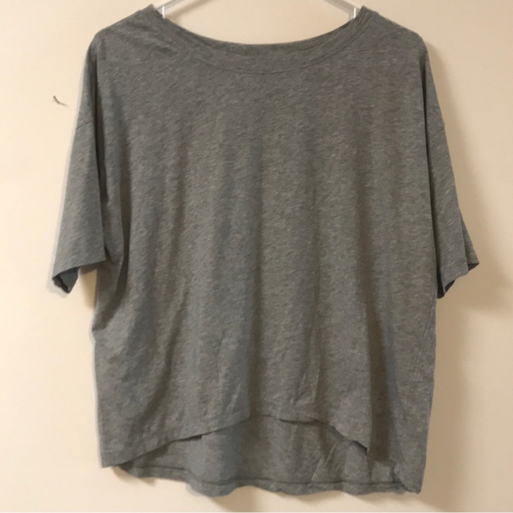 lululemon grey crop t shirt